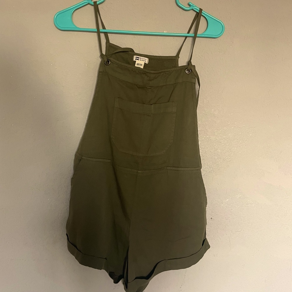 Billabong olive green overall shorts size small